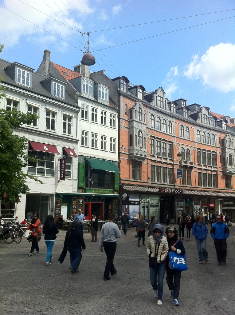 A via exclusiva para pedestres Stoget, em Copenhague (foto: Danilo Cersosimo)