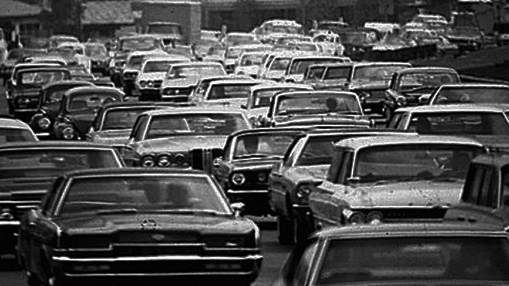 Trânsito em uma Black Friday da década de 1960