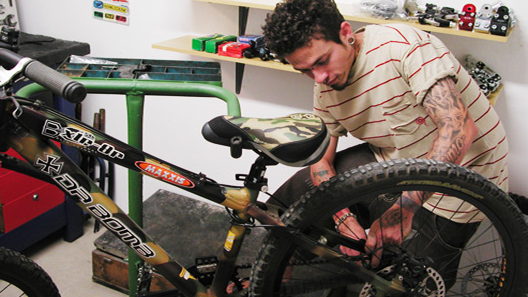 Oficina do bicicletário faz reparos com desconto para mensalistas (Divulgação/Ascobike)