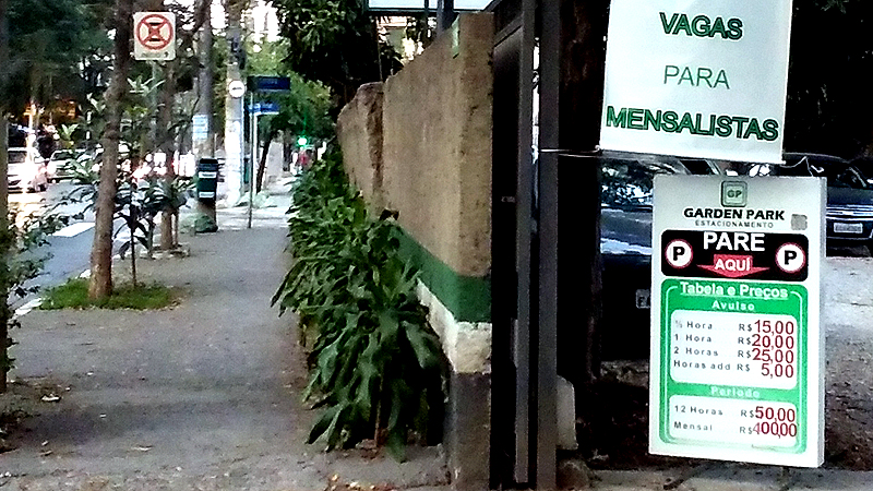 Valores de estacionamento no Jardim Paulistano (Ubiratan Leal/Outra Cidade)